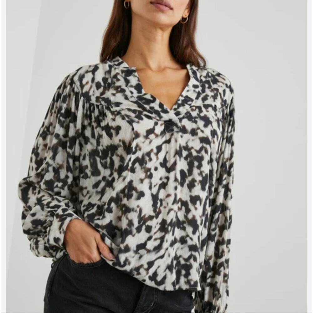 Rails Fable Blurred Cheetah Print V-Neck Blouse Flounce Sleeve NWT XLarge XL